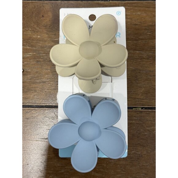 Universal Thread Goods Bow Hair Clip, Wild Fable Hair Clips, a new day Hair Clip - Picture 13 of 13